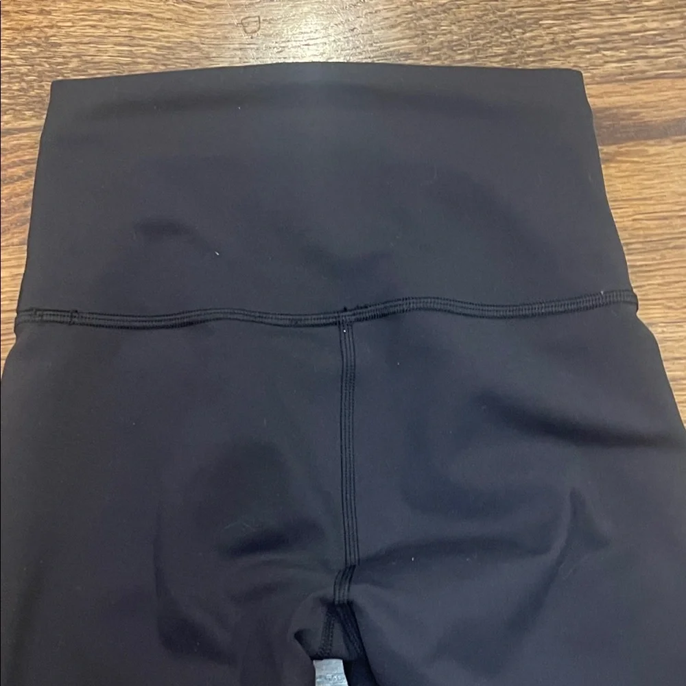 Lululemon High-Waisted Black Leggings size 0 - Picture 10 of 10